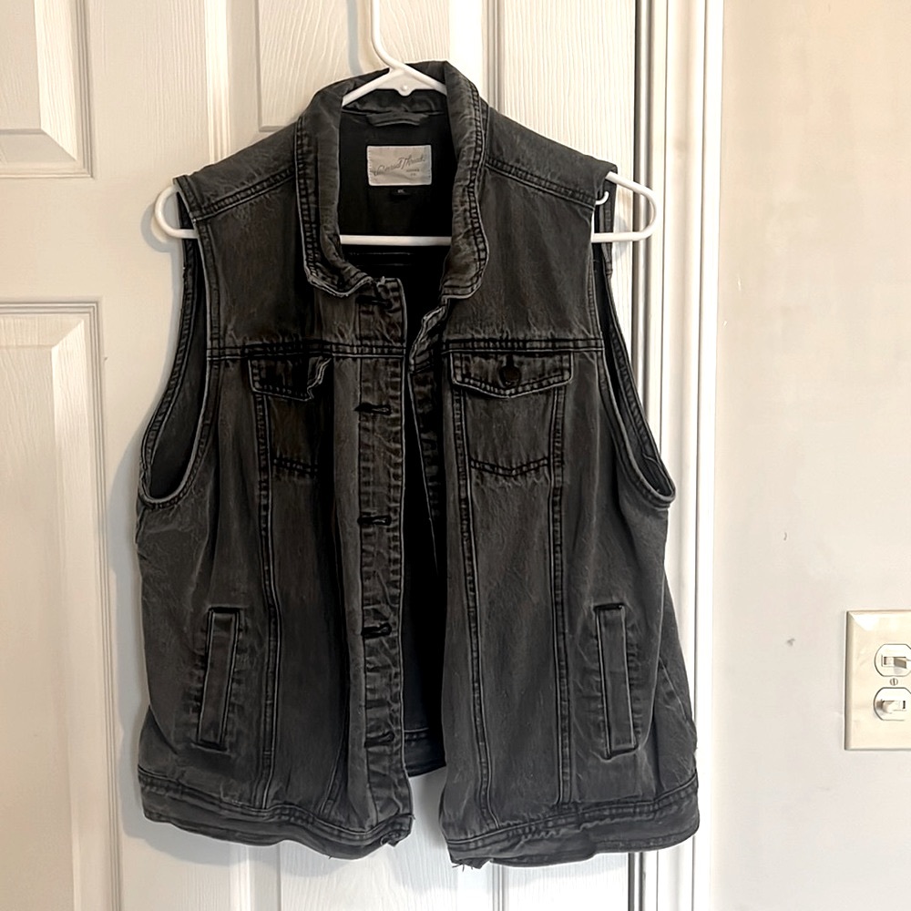 Jean vest- Dark Gray/ Light Black